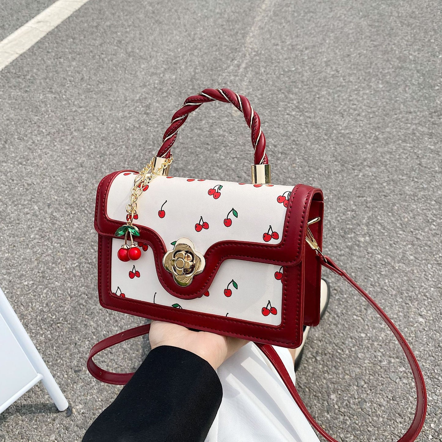 New lovely cherry print crossbody bag twist hand bag all square bag color contrast design all bag woman